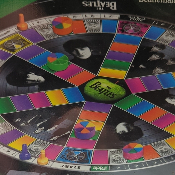 The Beatles Collectors Edition Board Game/ TRIVIAL PURSUIT!! Amazing And New!!! - Picture 6 of 9